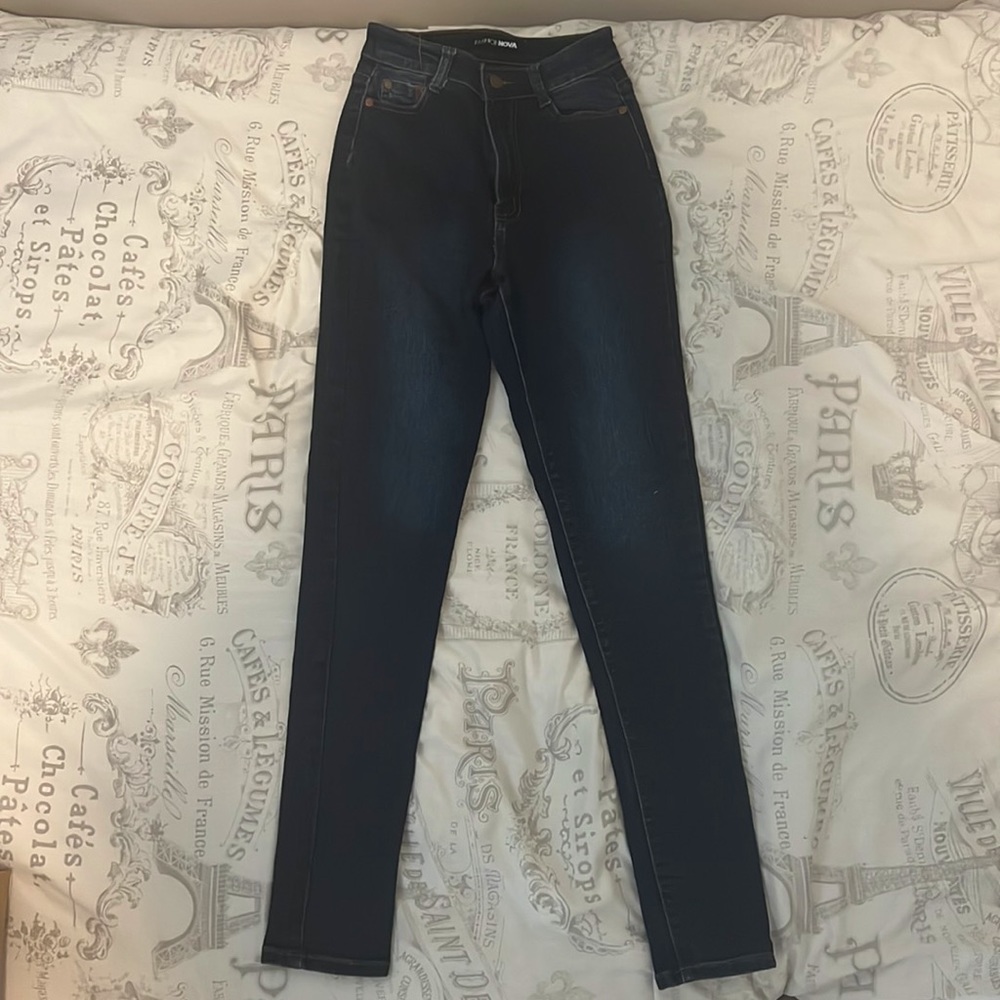 New Fashion Nova size 7/8 jeans. Never worn. Only tried on.
